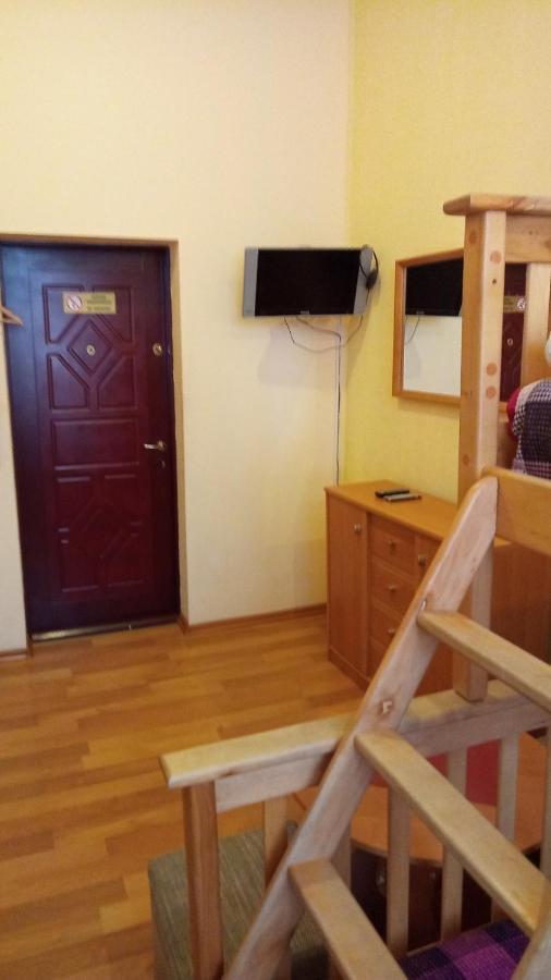 Vishnya Hostel Dnipro Exterior foto