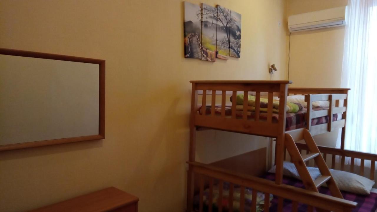 Vishnya Hostel Dnipro Exterior foto
