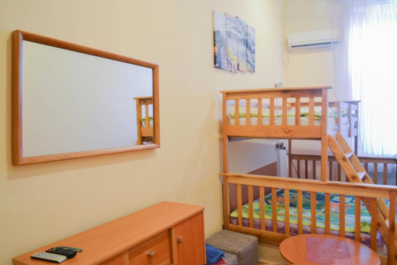 Vishnya Hostel Dnipro Exterior foto